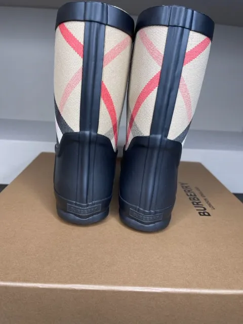 Brand New Burberry Rain Boots 34