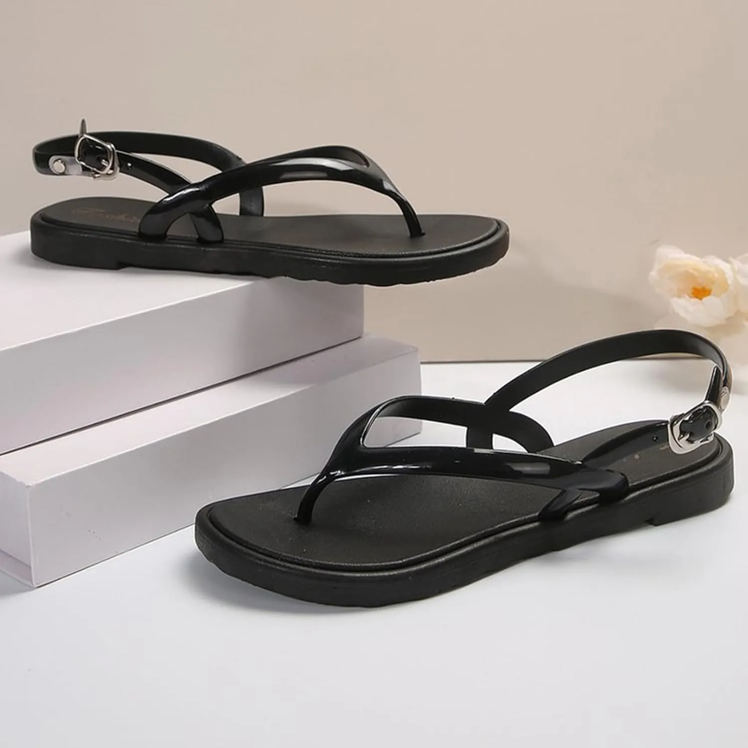 Women's Sandals New Versatile Flat Soled Comfortable Casual Beach Flip Flops Summer Sandals Women Strap Wedges