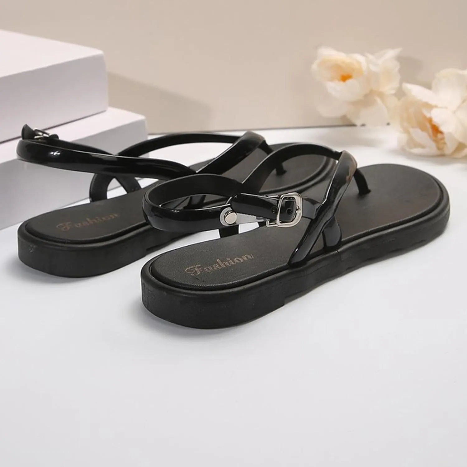 Women's Sandals New Versatile Flat Soled Comfortable Casual Beach Flip Flops Summer Sandals Women Strap Wedges