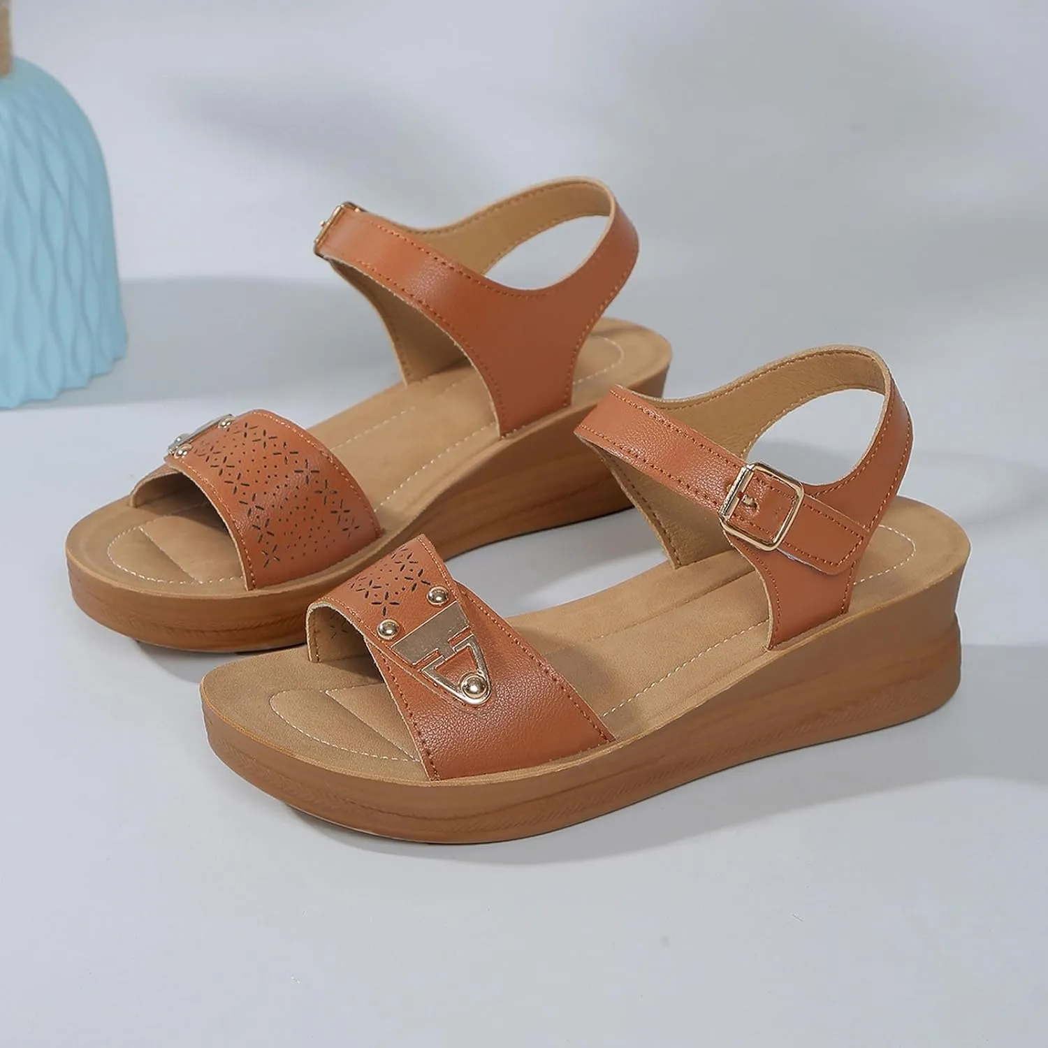 Women's Summer Wedge Sandals Open Toe Leather Casual Walking Shoes for Vacation Beach Outfit with Comfortable 5cm Heel